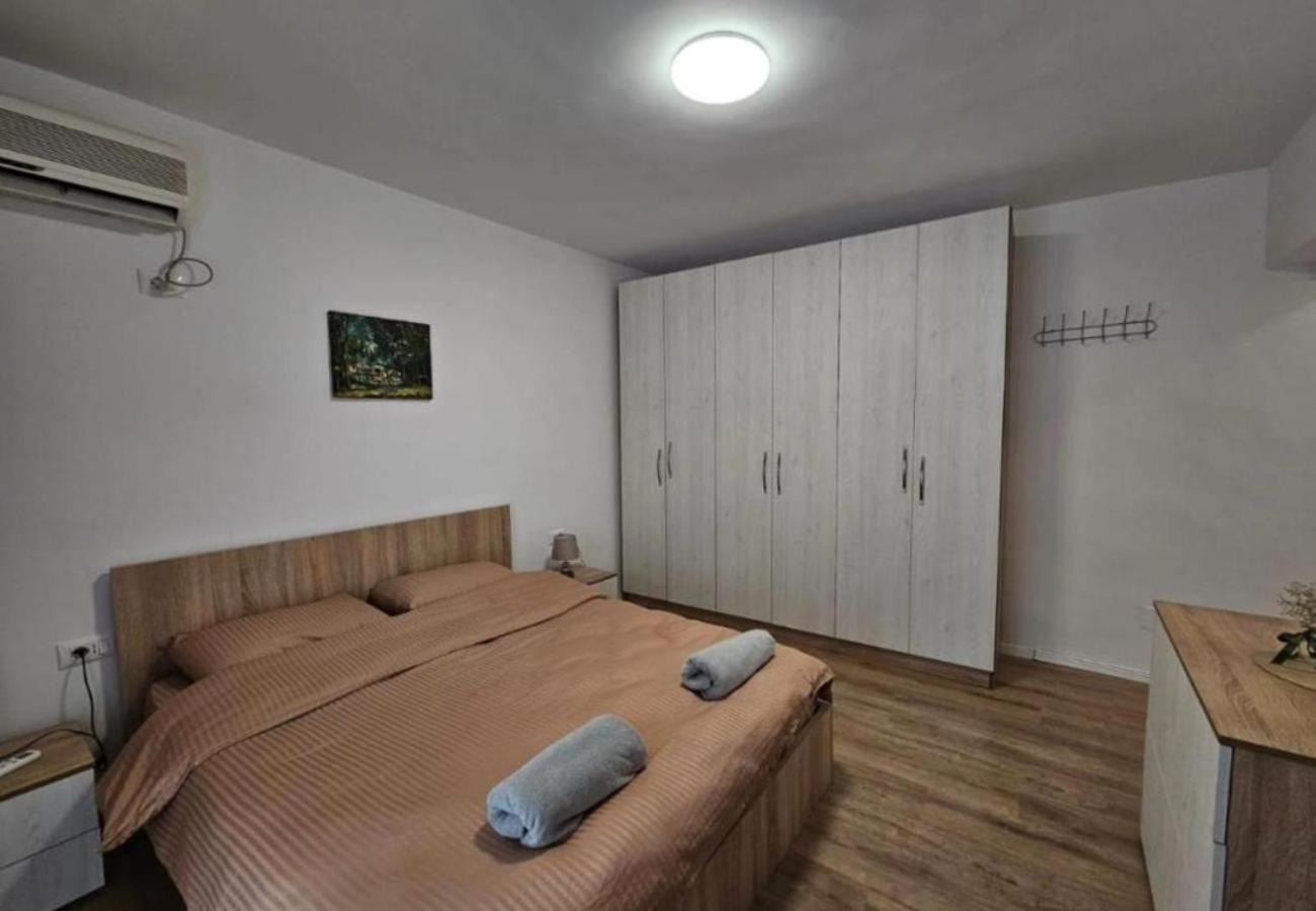 Kalpazo Myslym Shyri Tirana Apartment Exterior foto